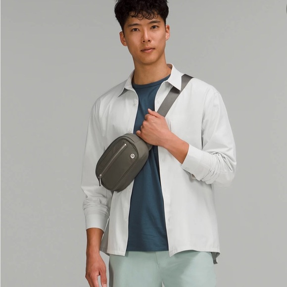 Lululemon Wunderlust Belt Bag Crossbody Bag - Picture 4 of 7